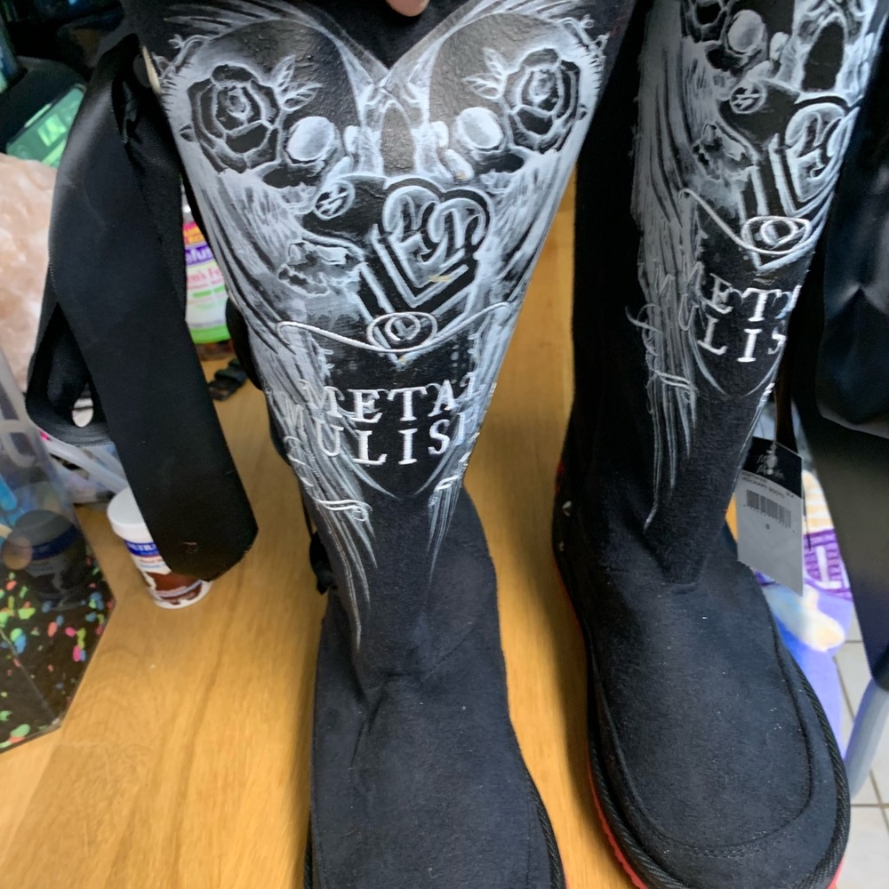 Nwt metal melisha boots